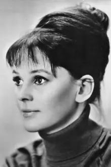 Doris Abeßer como: Ruth Mamlock