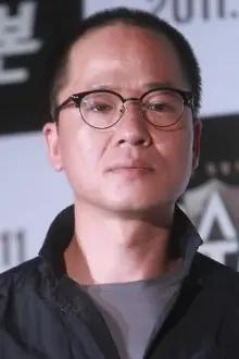 Hwang Byeng-gug como: Kim Kwang Bae