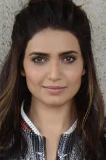 Karishma Tanna como: Unatti Mehta