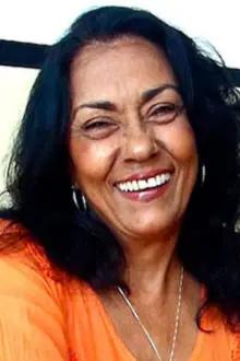 Alina Rodríguez como: Lala