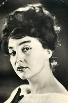 Leila Abashidze como: Manana Iashvili