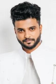 Neeraj Madhav como: Kanjoottan