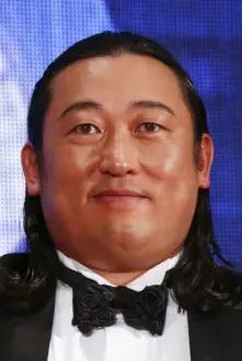Ryuji Akiyama como: Seishi Momoyama