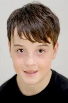 Celt Llewelyn-Jones como: Young Dylan
