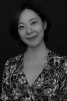 Yang Jo-a como: Min Hee-joo