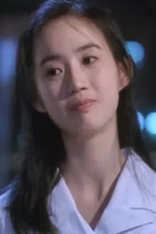 Sonny Song como: Mona Chan