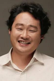 Lee Yoo-jun como: Jeong Jae-yeong