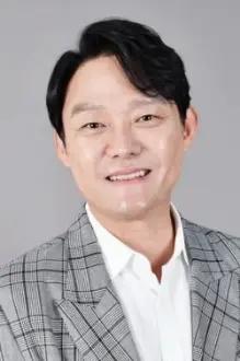 Nam Sung-jin como: 간수