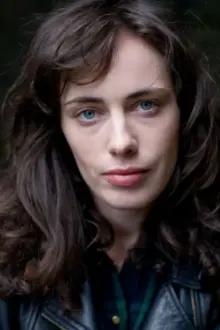 Sophie Verbeeck como: Manon Flamand