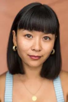 Naomi Yang como: Vann