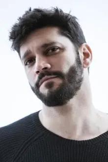 Armando Babaioff como: Lúcio Cardoso