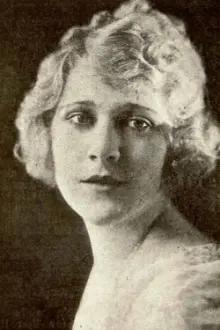 Louise Lovely como: Helen Reed