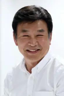 Kil Yong-woo como: Min Jin Hu