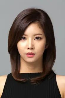 Sin Ye-jin como: Eun-jeong