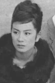 Mitsue Komiya como: Sawa