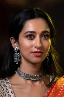 Radhika Narayan como: Janani