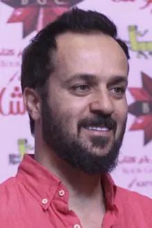 Ahmad Mehranfar como: Manoochehr