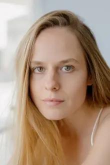 Maja Pankiewicz como: Ewa Nowak