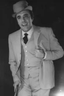 Adolfo García Grau como: Cholo