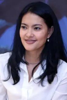 Lola Amaria como: Titik Dewanti Sari