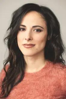 Sarah Dagenais-Hakim como: Nadja Fernandez