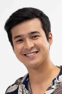 Jerome Ponce como: Intoy