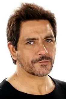Pablo Macaya como: Gabriel Opazo