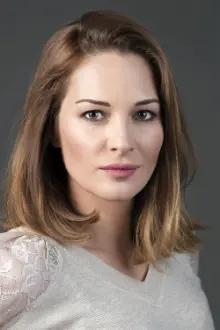 Nina Gogaeva como: Tatjana Demina