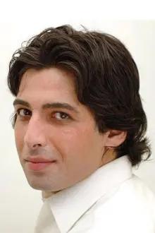 Hamid Goudarzi como: Mohsen