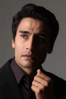 Farhan Ally Agha como: Sikandar