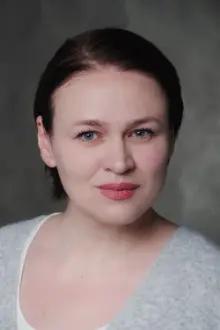 Yuliya Polynskaya como: тётя Марина