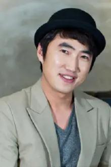 Jang Dong-min como: Host
