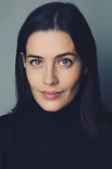 Lorena Franco como: Laura Costa