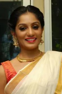 Arya Babu como: Sreeba