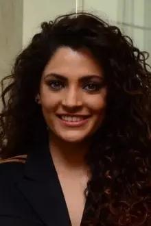 Saiyami Kher como: Sarita Pillai