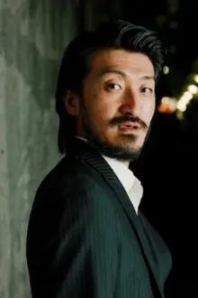 Tomoki Kimura como: Mr. Fujinaga