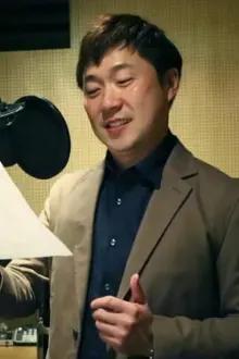 Um Sang-hyun como: Mr. Wai (voice)