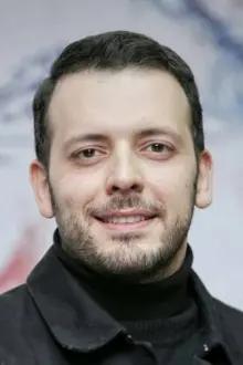 Pedram Sharifi como: Afshar