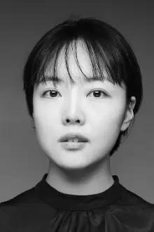 Kang Jin-ah como: Moon-young