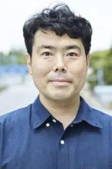 Shigehiro Yamaguchi como: Tetsuya Kano (Writer)