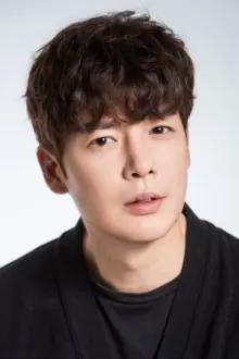 Kang Eun-tak como: Jang Hwa-Eom