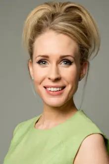 Lucy Beaumont como: Lucy