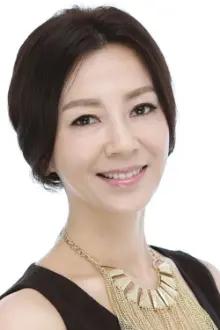 Kim Seo-ra como: Kang Woo's mother