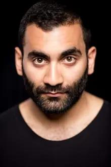 Arvin Kananian como: Nadir