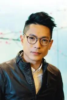 Alan Luk como: 梁炳基 George Leung