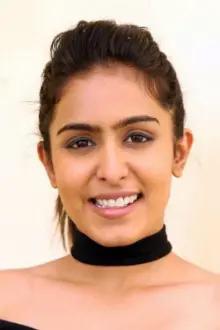 Samyuktha Hegde como: Poorni