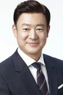 Lee Jin-woo como: Min-gye