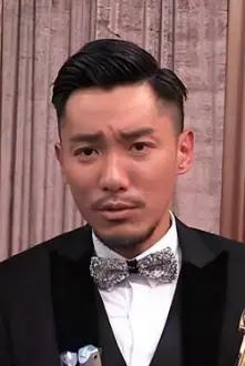 Jonathan Cheung Wing-Hong como: Man Hou Chun "Man Sir"