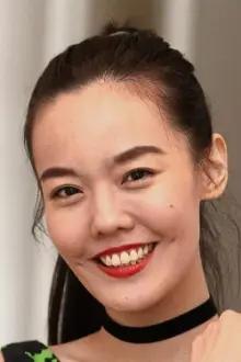Lim Mei Fen como: Bella