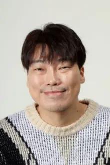 Bae Jin-woong como: Chang-soo